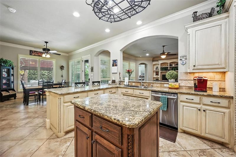 8000 Long Trail Drive, North Richland Hills TX 76182 - Photo 19