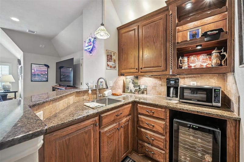 8000 Long Trail Drive, North Richland Hills TX 76182 - Photo 31