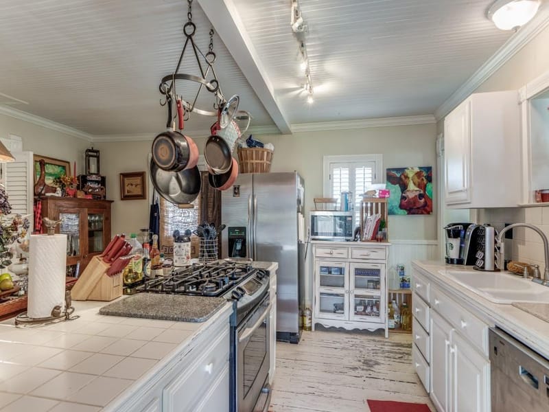 392 Mt Pleasant Road, Valley View TX 76272 - Photo 8
