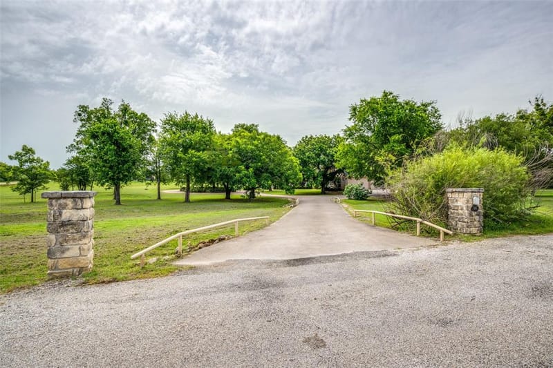 500 Navajo Court, Runaway Bay TX 76426 - Photo 32