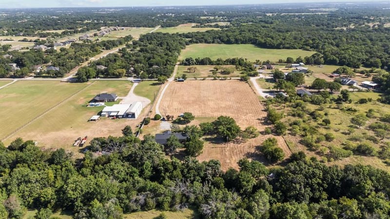 150 Sandlin Court, Springtown TX 76082 - Photo 6