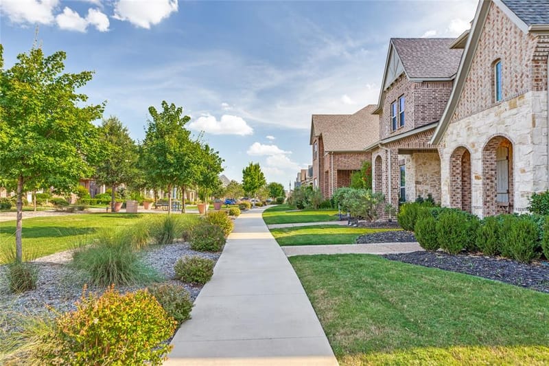 4511 Ebony Sky Trail, Arlington TX 76005 - Photo 2