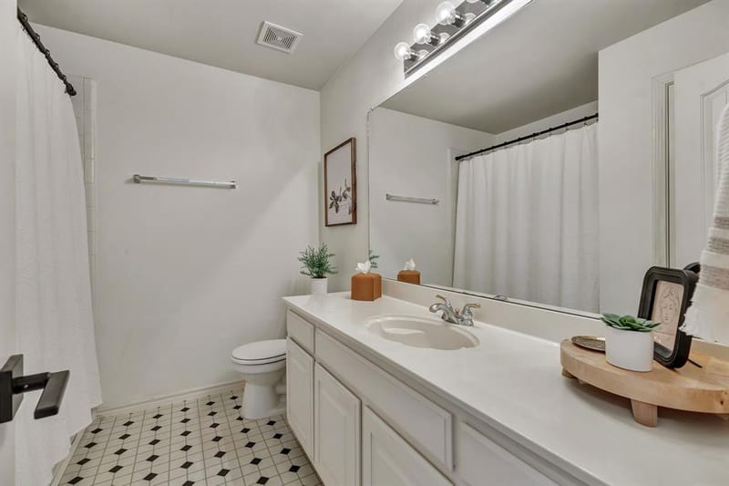 3720 Granbury Drive, Dallas TX 75287 - Photo 21