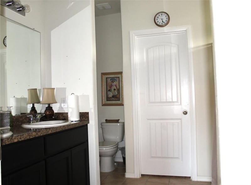 624 Yarborough Street, Crowley TX 76036 - Photo 9
