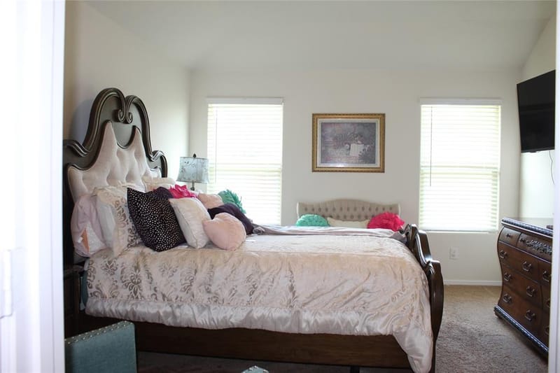 624 Yarborough Street, Crowley TX 76036 - Photo 8