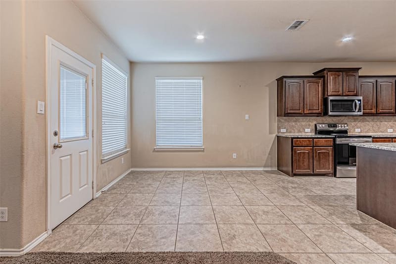 11460 Starlight Ranch Trail, Fort Worth TX 76052 - Photo 16