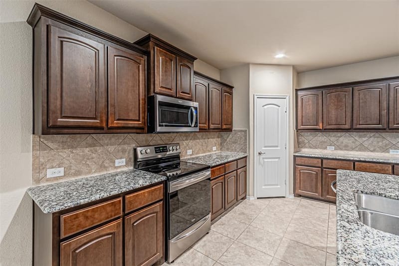 11460 Starlight Ranch Trail, Fort Worth TX 76052 - Photo 12