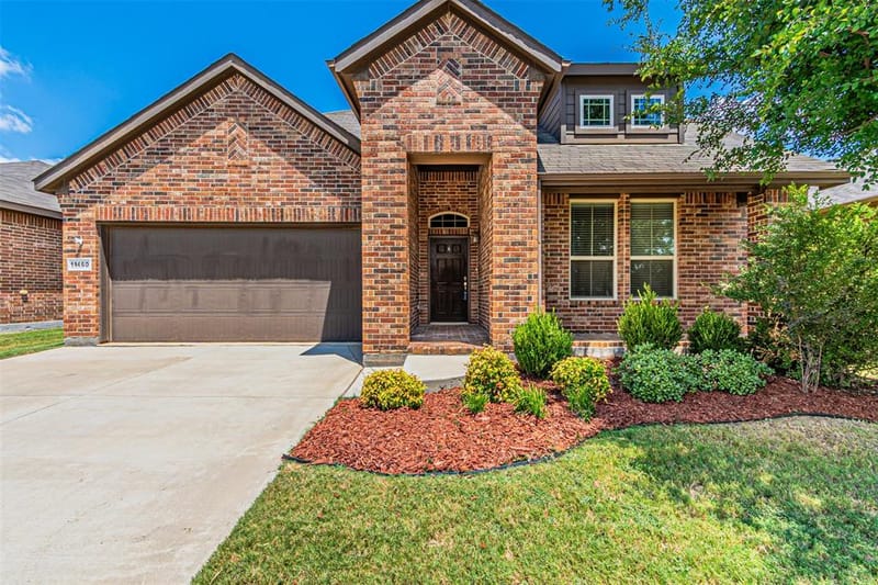 11460 Starlight Ranch Trail, Fort Worth TX 76052 - Photo 3