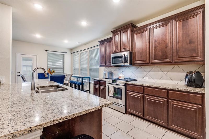 1220 Richard Pittmon Drive, DeSoto TX 75115 - Photo 6