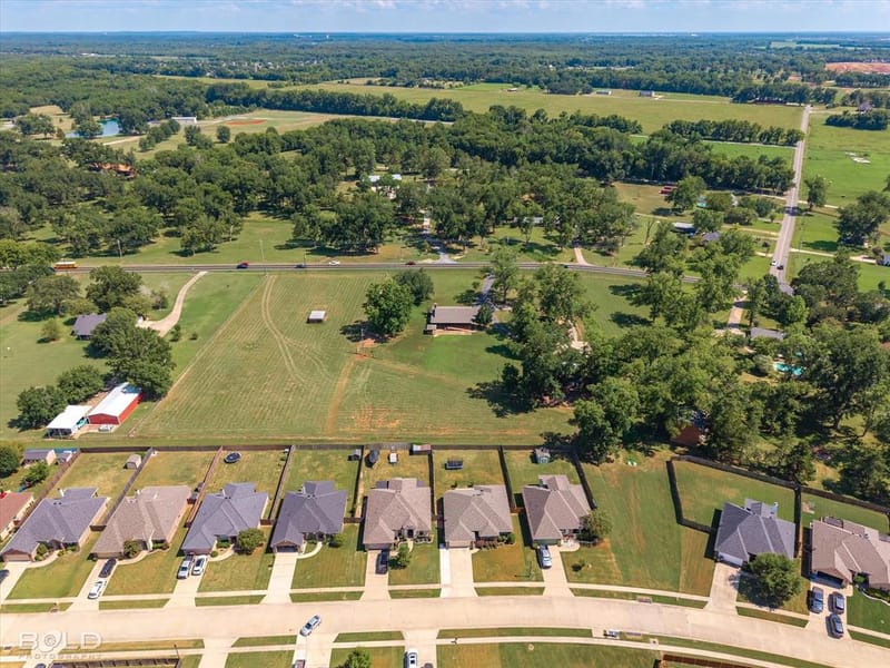 4938 Swan Lake Road, Bossier City LA 71111 - Photo 9