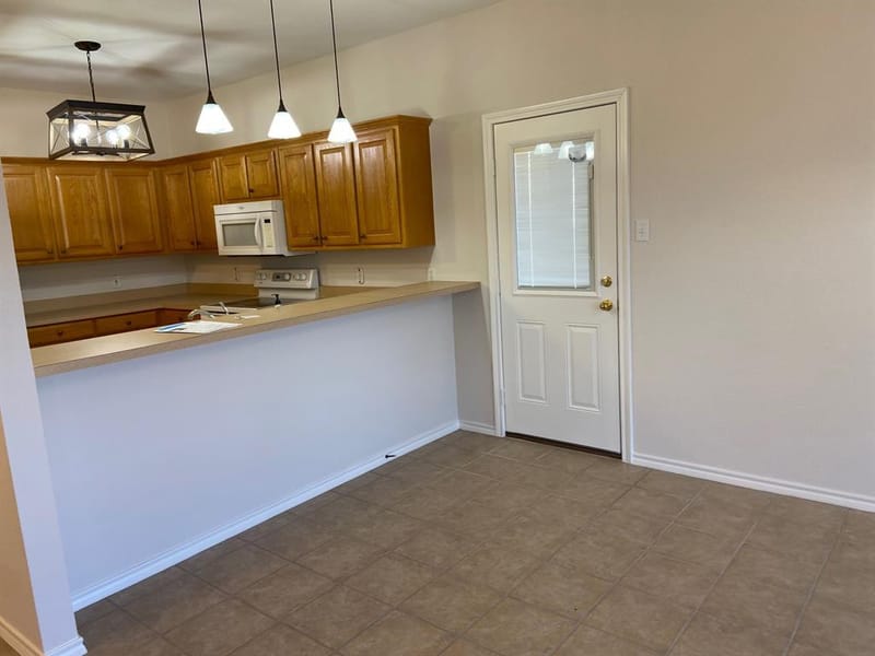 27101 Meadowmore Court, Whitney TX 76692 - Photo 10