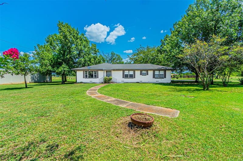 268 VZ County Road 3416, Wills Point TX 75169