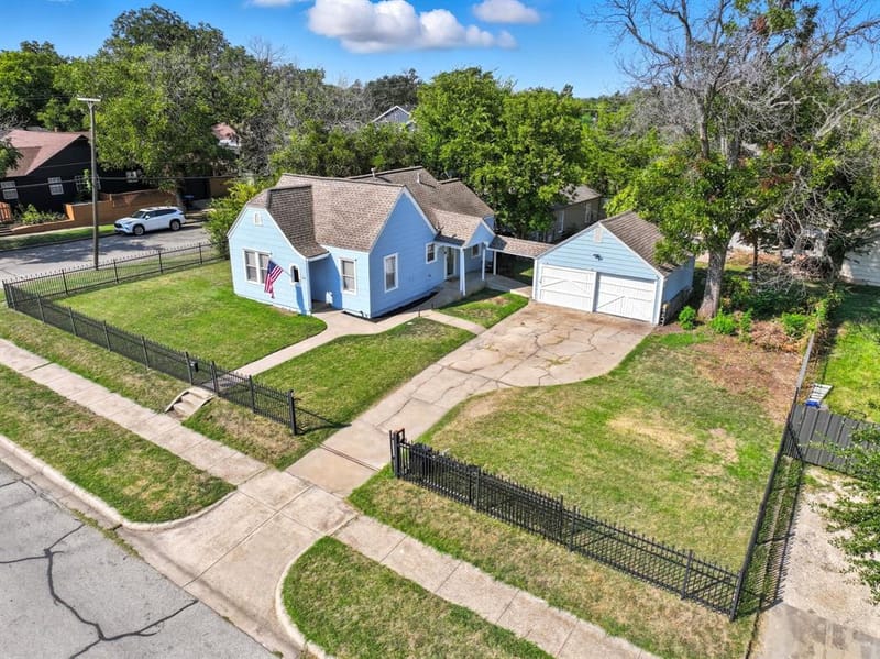 3244 Ryan Avenue, Fort Worth TX 76110 - Photo 2