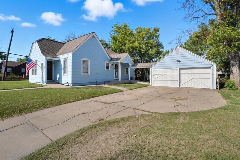 3244 Ryan Avenue, Fort Worth TX 76110 - Photo 3