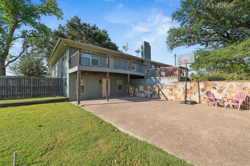2275 W Moonlight Drive, Robinson TX 76706 - Photo 25