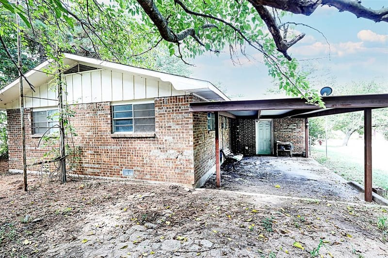 421 E Wilbarger Street, Bowie TX 76230 - Photo 32