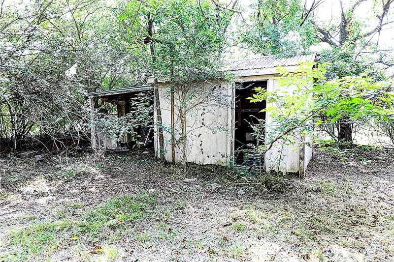 421 E Wilbarger Street, Bowie TX 76230 - Photo 29