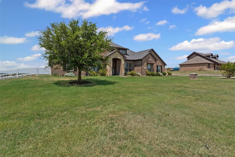 194 County Road 4430, Rhome TX 76078 - Photo 33