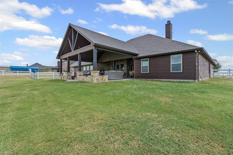 194 County Road 4430, Rhome TX 76078 - Photo 29