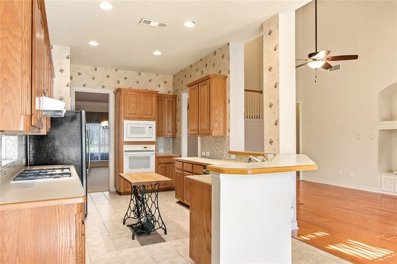 1614 Villa Court, Corinth TX 76210 - Photo 8