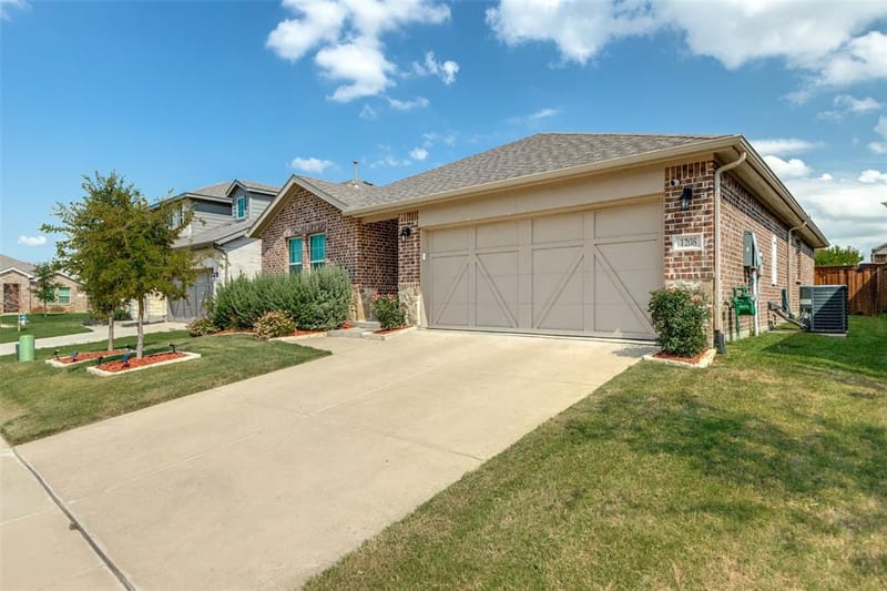 1208 Johnson Drive, Celina TX 75009 - Photo 2