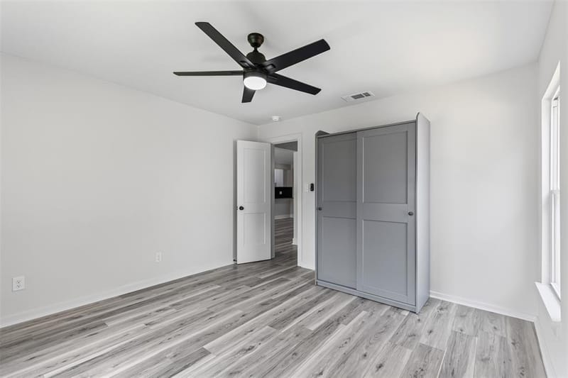 2327 Brookfield Avenue, Dallas TX 75235 - Photo 16