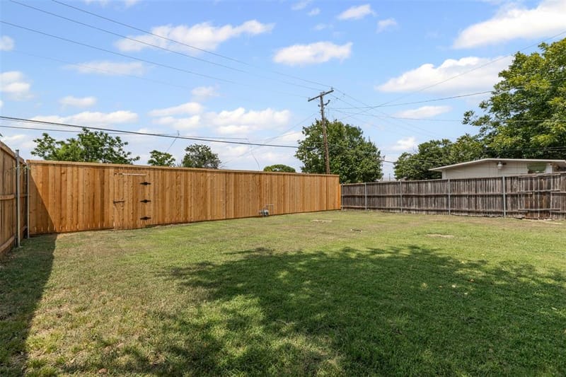 2327 Brookfield Avenue, Dallas TX 75235 - Photo 30
