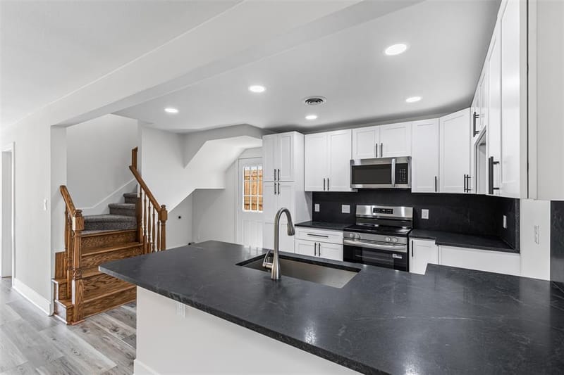 2327 Brookfield Avenue, Dallas TX 75235 - Photo 11