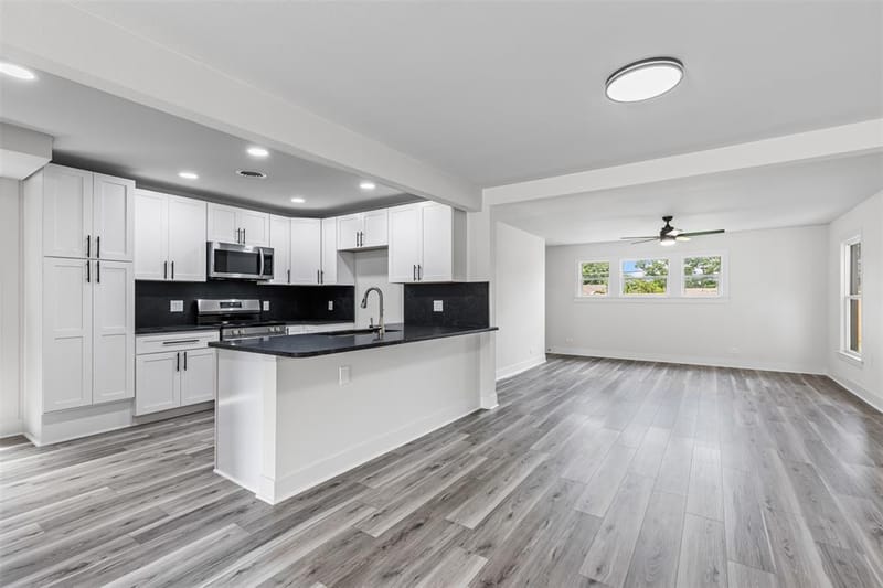 2327 Brookfield Avenue, Dallas TX 75235 - Photo 8
