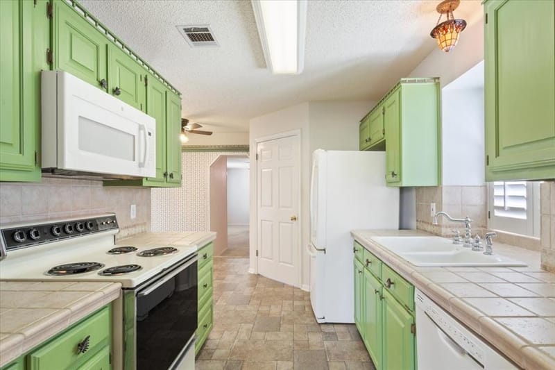 1414 Chapel Hill Drive, Waco TX 76712 - Photo 6