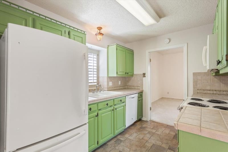 1414 Chapel Hill Drive, Waco TX 76712 - Photo 4