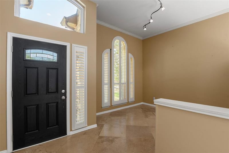 622 Meadowcrest Drive, Highland Village TX 75077 - Photo 6