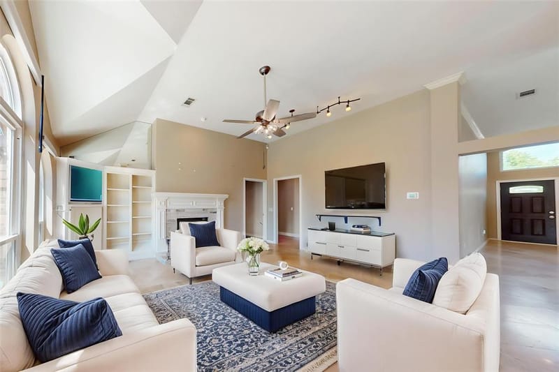 622 Meadowcrest Drive, Highland Village TX 75077 - Photo 13