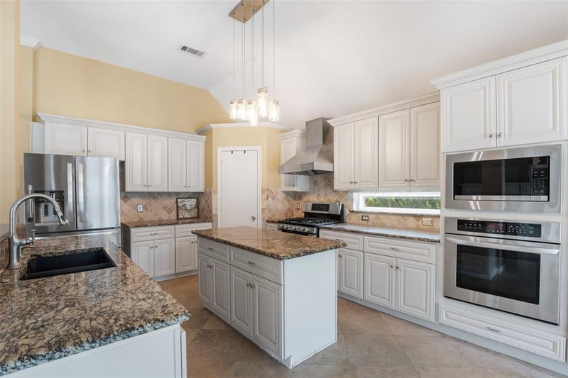 622 Meadowcrest Drive, Highland Village TX 75077 - Photo 16