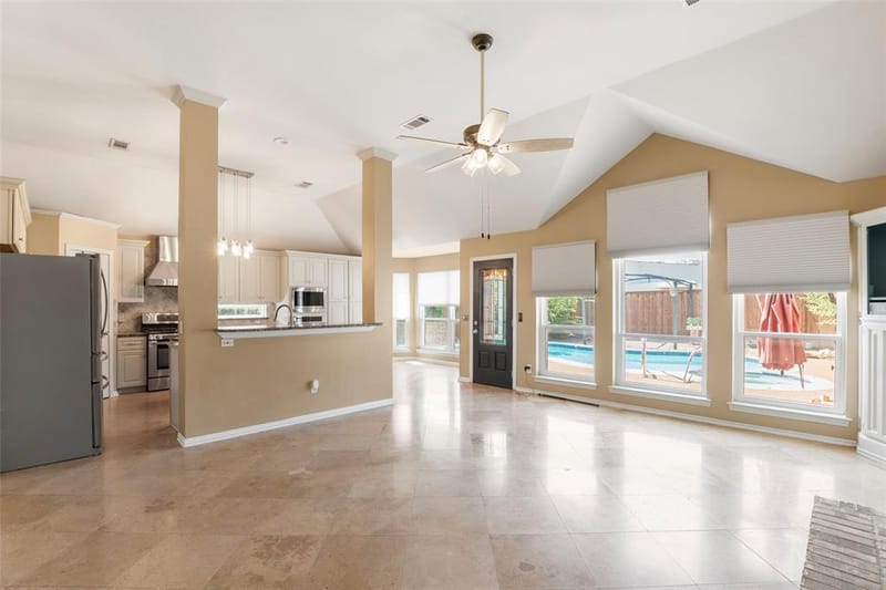 622 Meadowcrest Drive, Highland Village TX 75077 - Photo 12