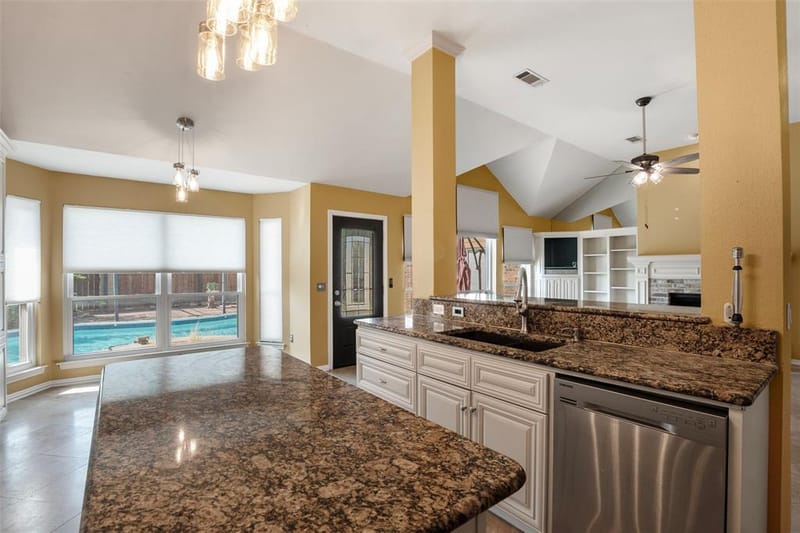 622 Meadowcrest Drive, Highland Village TX 75077 - Photo 22