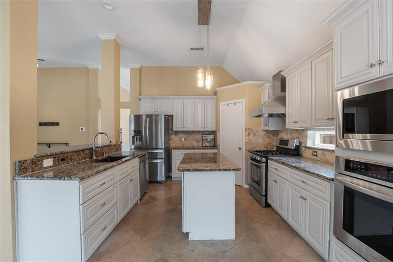 622 Meadowcrest Drive, Highland Village TX 75077 - Photo 18
