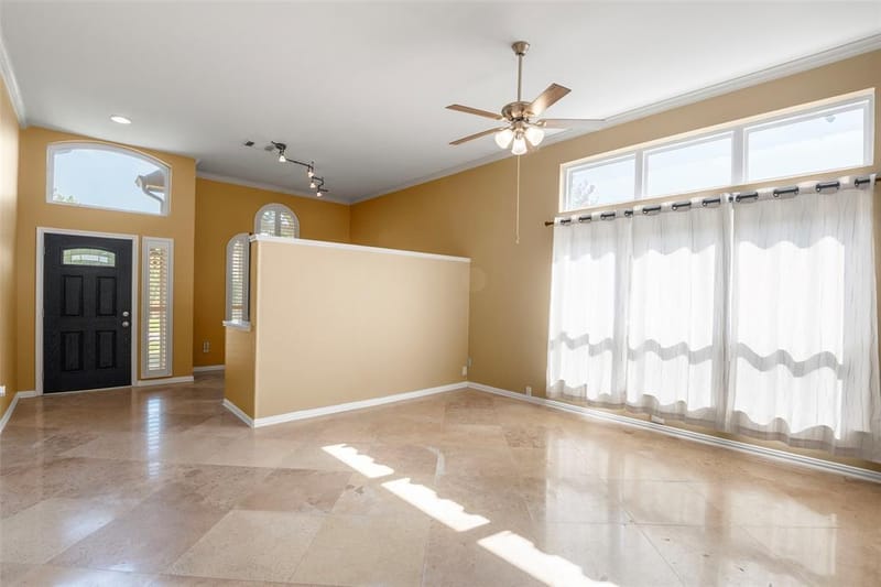 622 Meadowcrest Drive, Highland Village TX 75077 - Photo 8