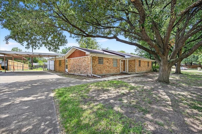 1207 Royal Drive, Kaufman TX 75142