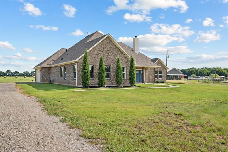 2435 Cobler Road, Collinsville TX 76233 - Photo 2
