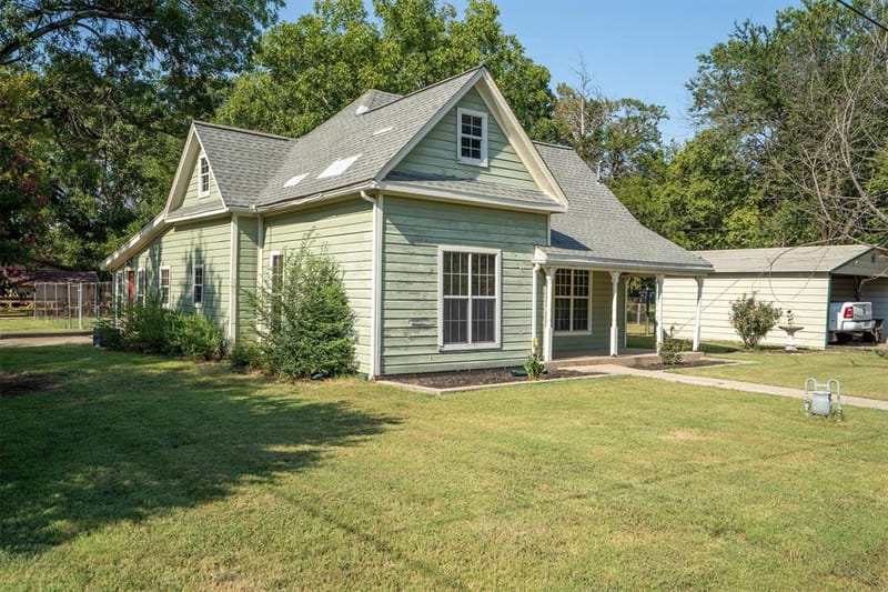 801 E Main Street, Tioga TX 76271 - Photo 3
