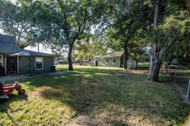 801 E Main Street, Tioga TX 76271 - Photo 28