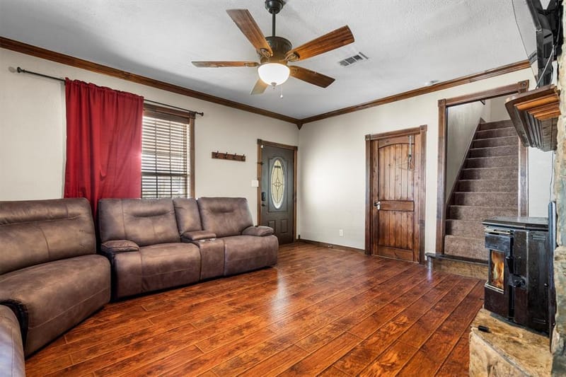 801 E Main Street, Tioga TX 76271 - Photo 5