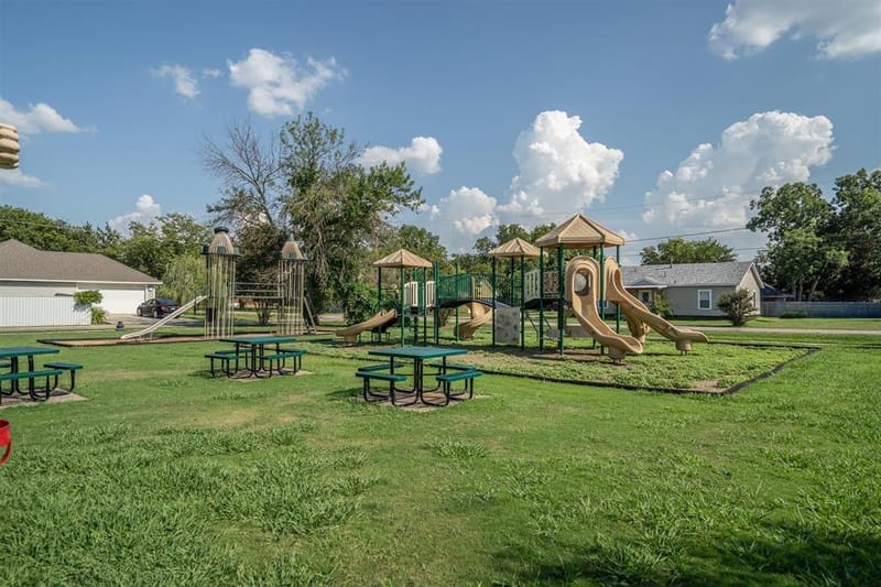 801 E Main Street, Tioga TX 76271 - Photo 34