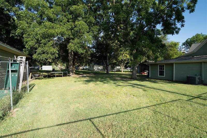 801 E Main Street, Tioga TX 76271 - Photo 31