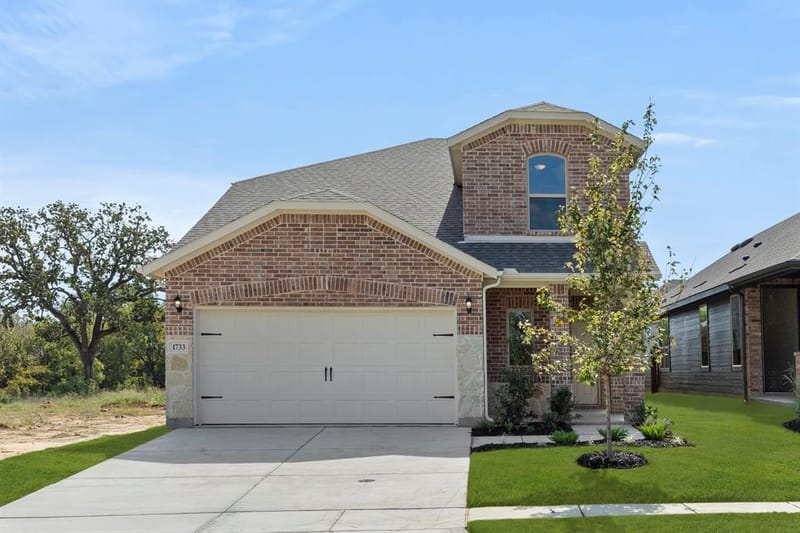 1733 Meadow Crest Drive, Aubrey TX 76227