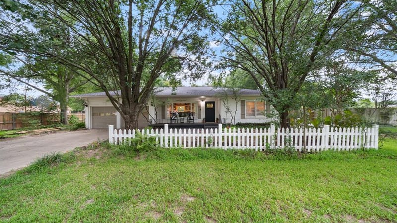518 W Kansas Street, Van TX 75790 - Photo 3