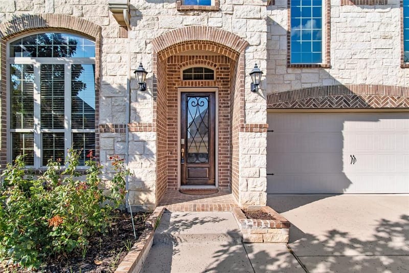 3815 Wind Cave Bend, Irving TX 75063 - Photo 3