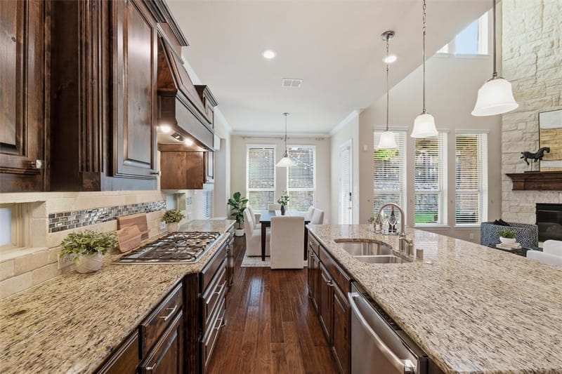 3815 Wind Cave Bend, Irving TX 75063 - Photo 9