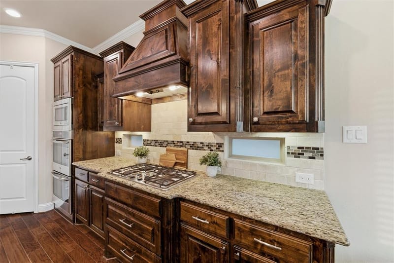 3815 Wind Cave Bend, Irving TX 75063 - Photo 8